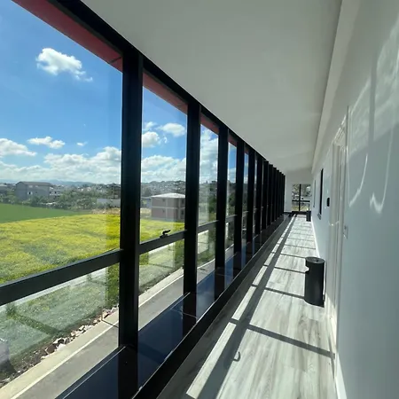 Tirana Airport 1 Διαμέρισμα *