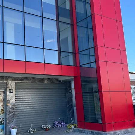 Διαμέρισμα Tirana Airport 1 *